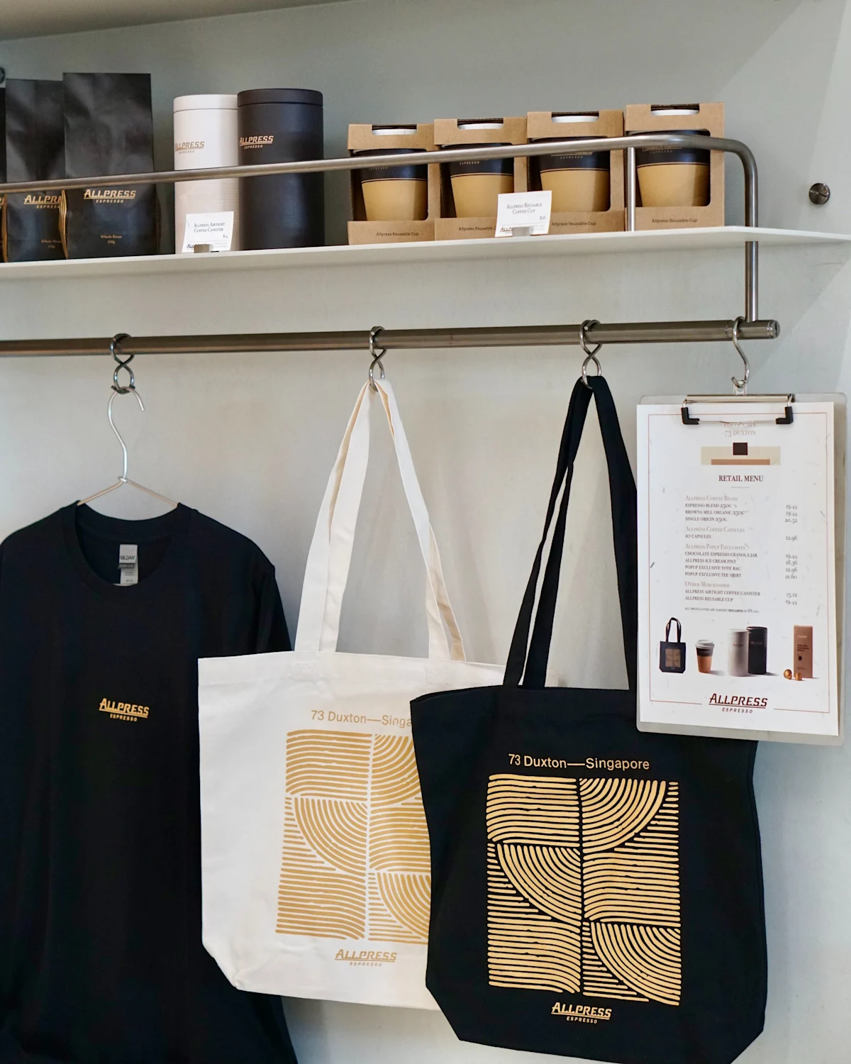 RETAIL_STAND_DUXTON1