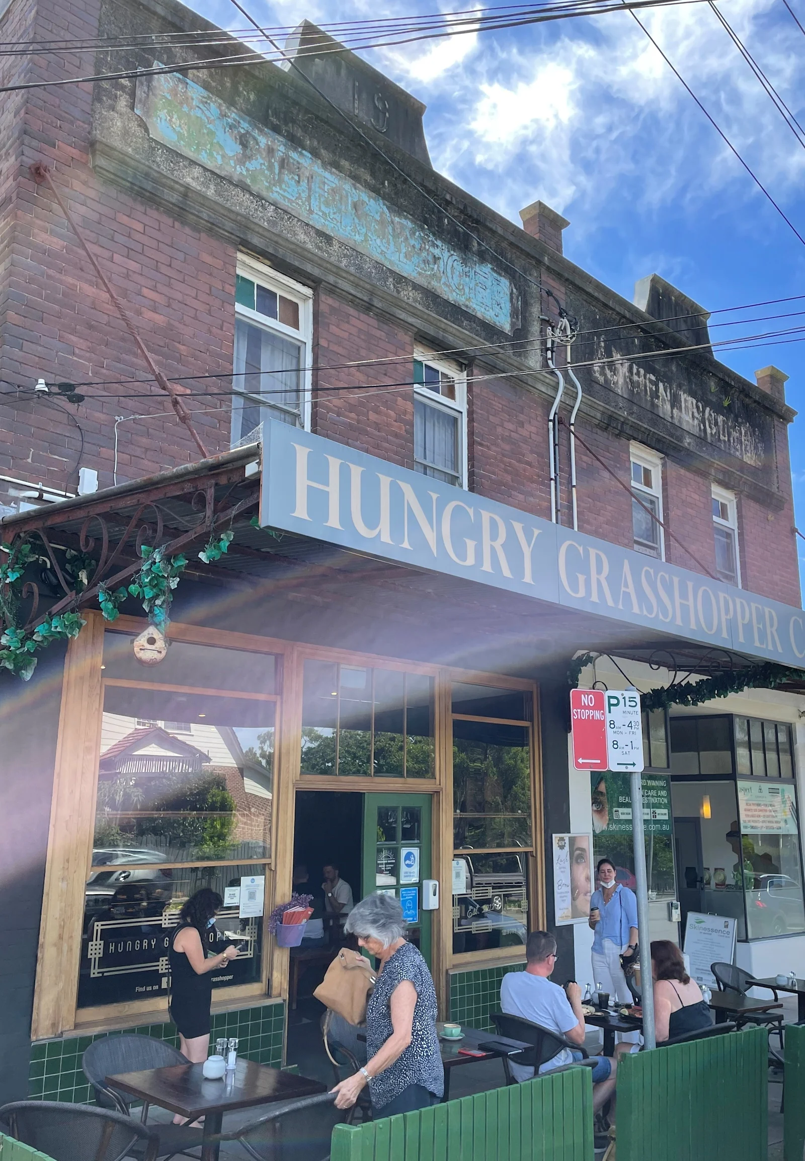 Hungry Grasshopper Cafe